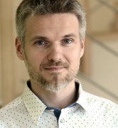 Profile picture for user Marcin Janik