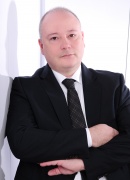 Profile picture for user Oliver Dornauf