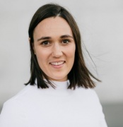 Profile picture for user Fiona von Prónay